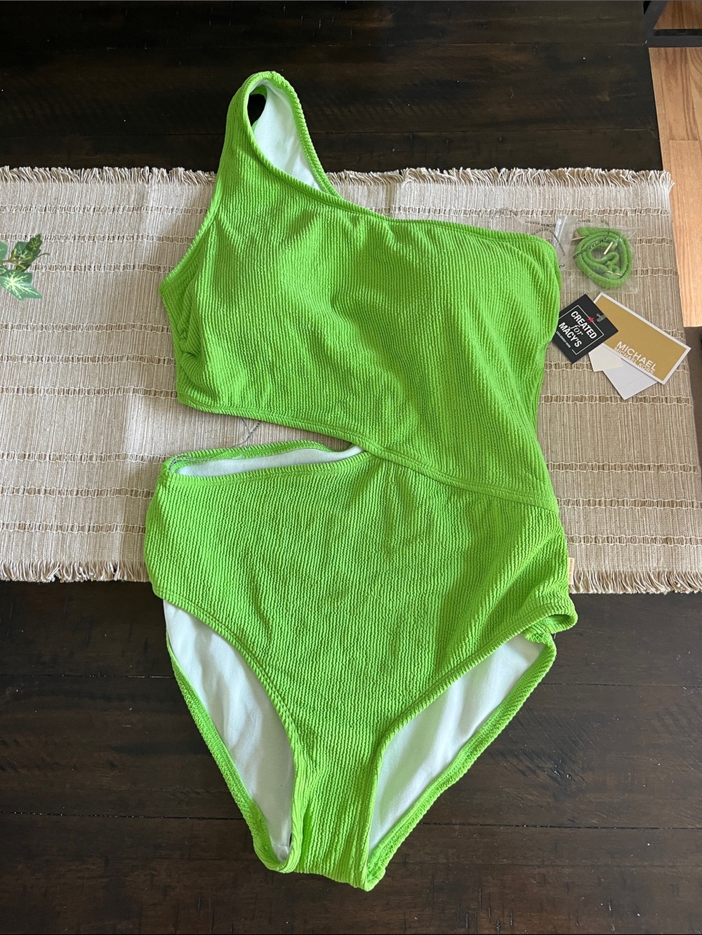 NWT Women’s Green One-Shoulder Cutout One-Piece Swimsuit by Michael Kors Size 12 - Picture 7 of 7